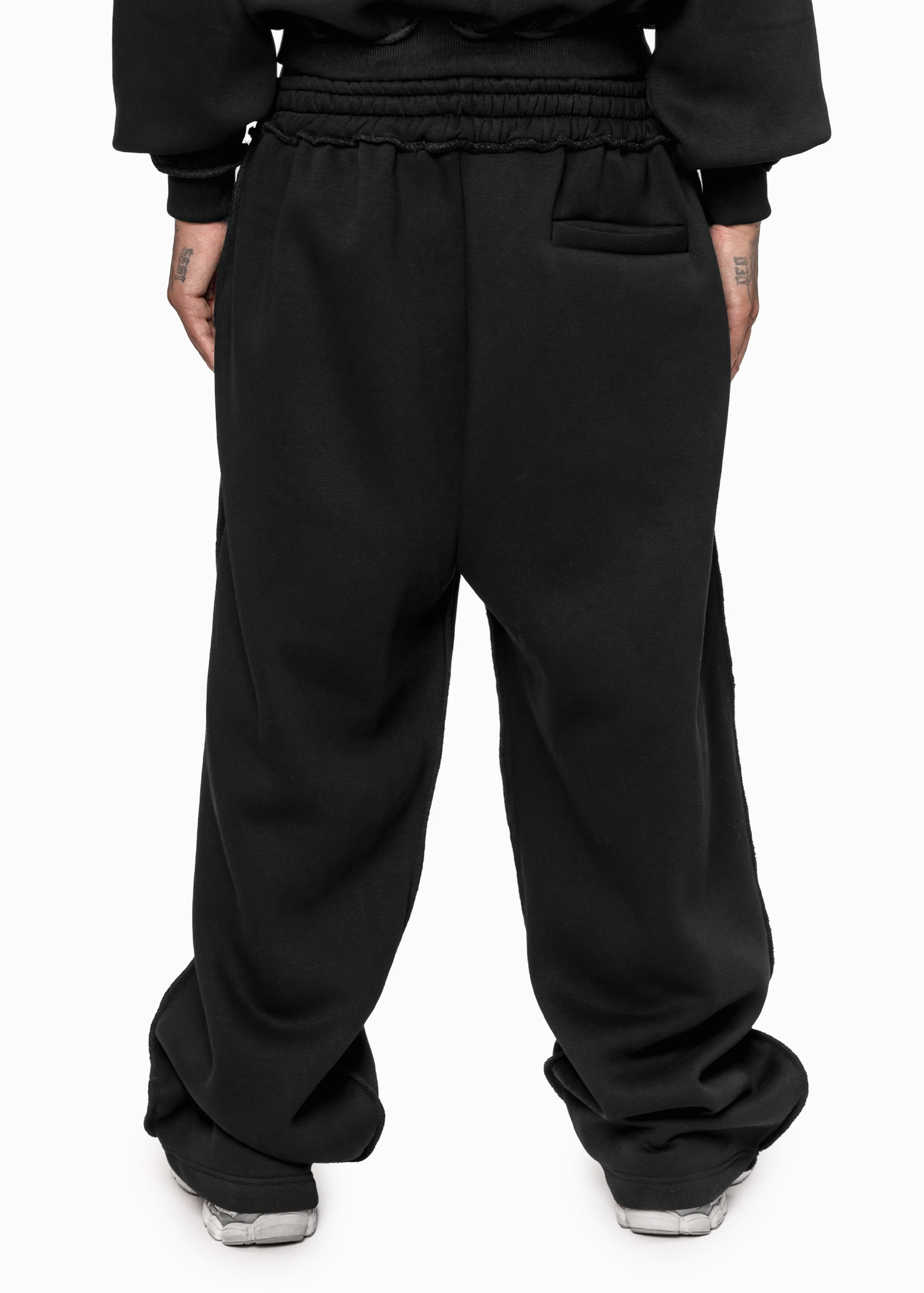 BMS PATCH BLACK JOGGER - Image 3