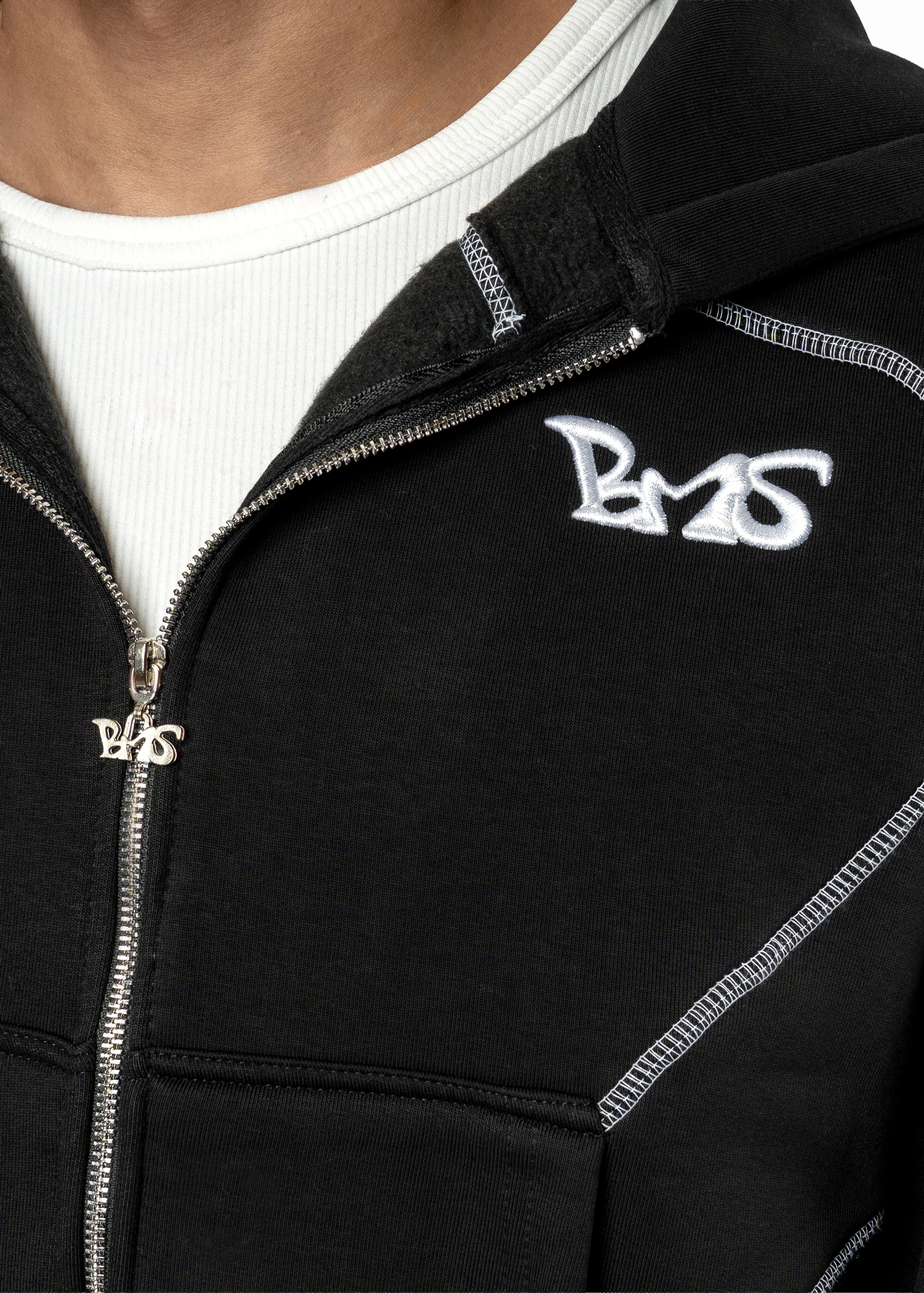 GREY LINE BLACK ZIP HOODE - Image 4