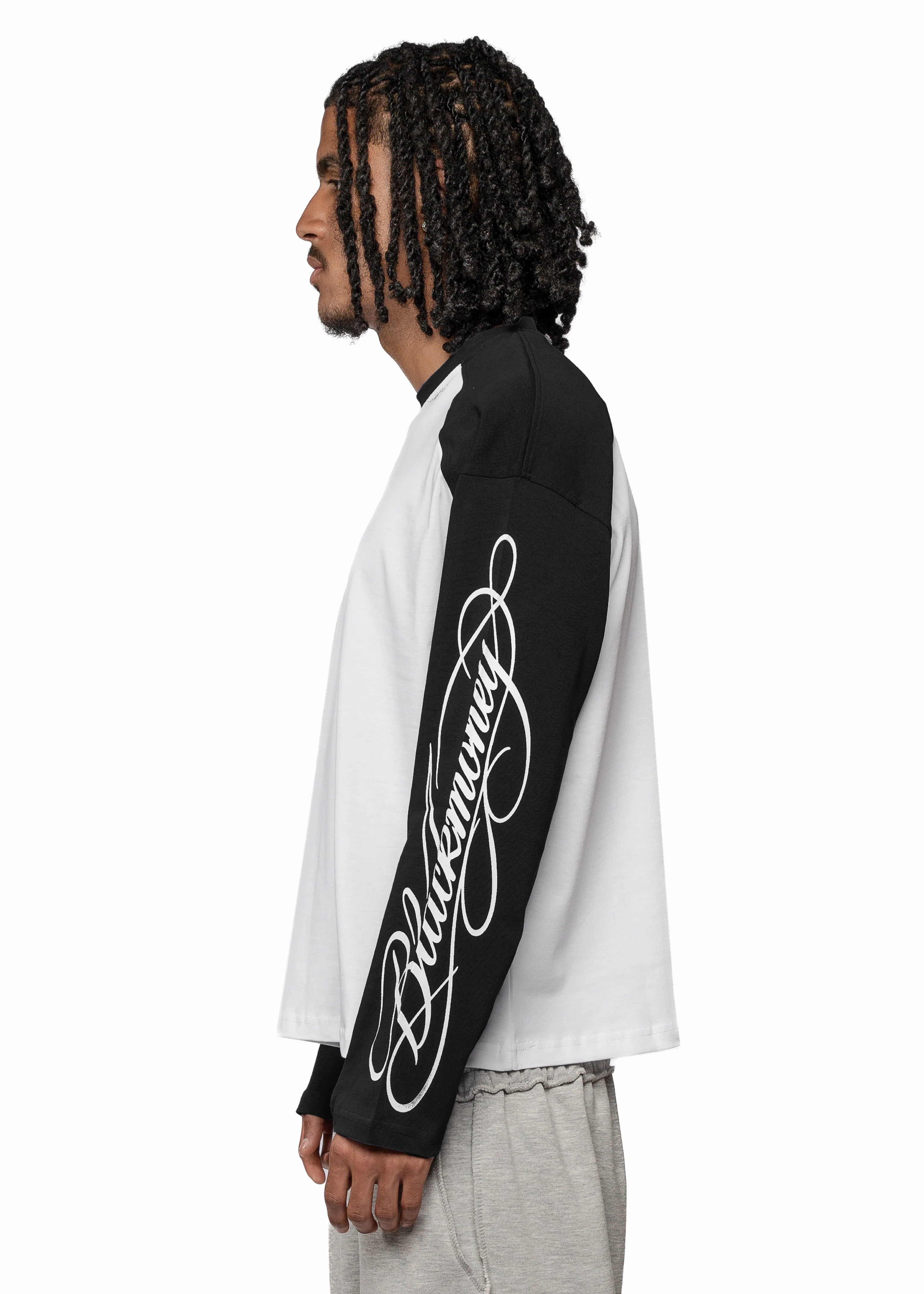SCRIPT RAGLAN LONGSLEEVE - BLACK - Image 4