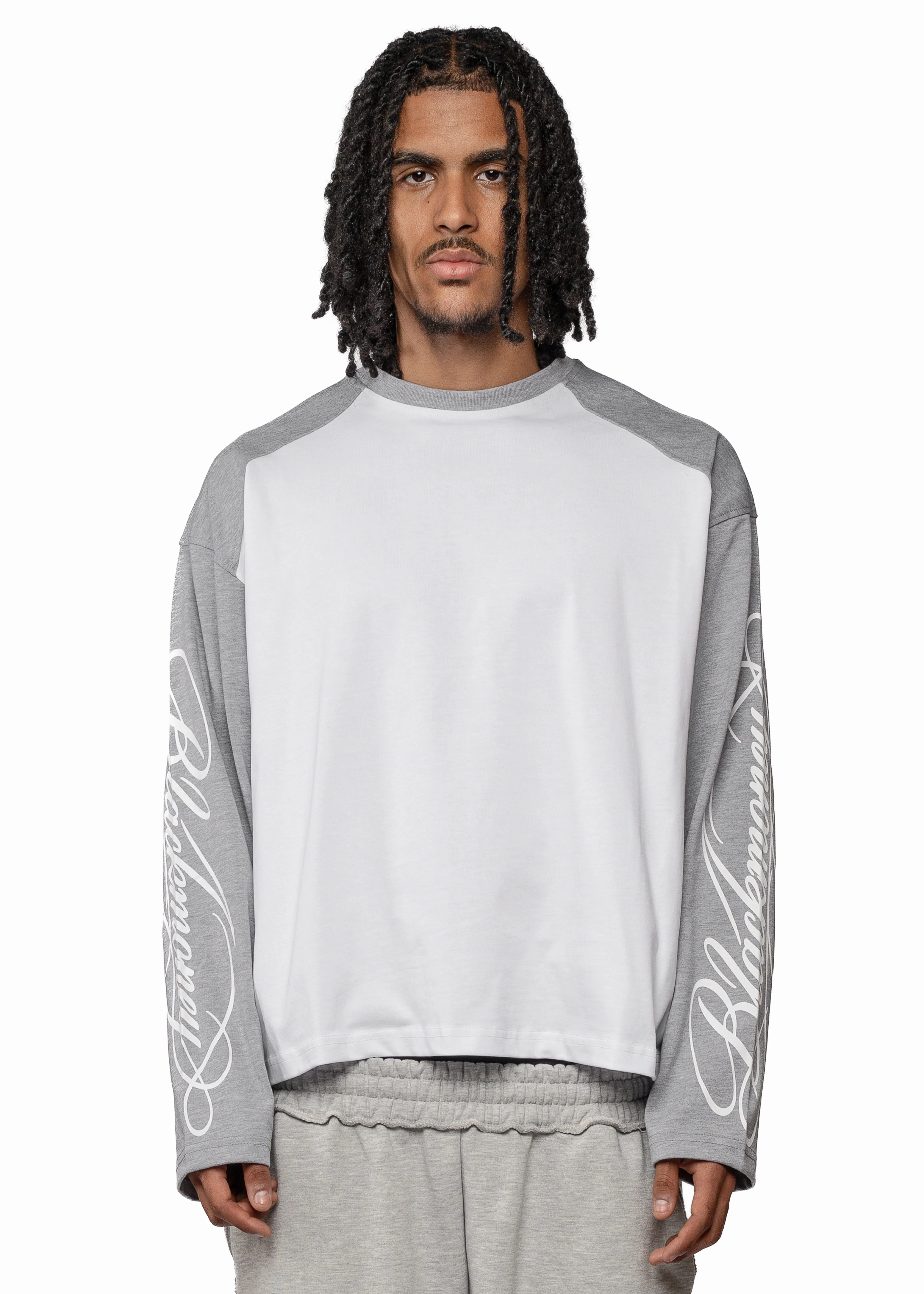 SCRIPT RAGLAN LONGSLEEVE - GREY